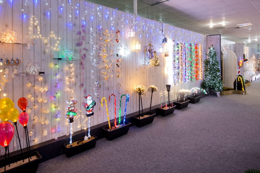 christmas-showroom-4